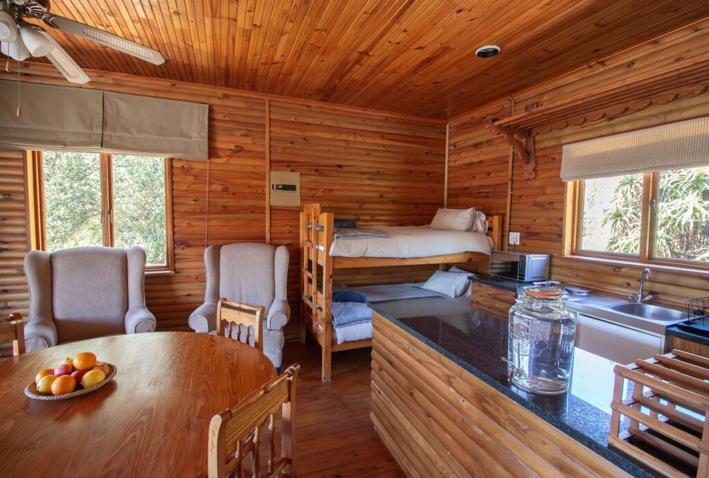 Sunbird Chalet - Wild Olive Guest Farm