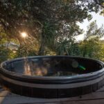 Sunbird Chalet - Wild Olive Guest Farm Hot Tub