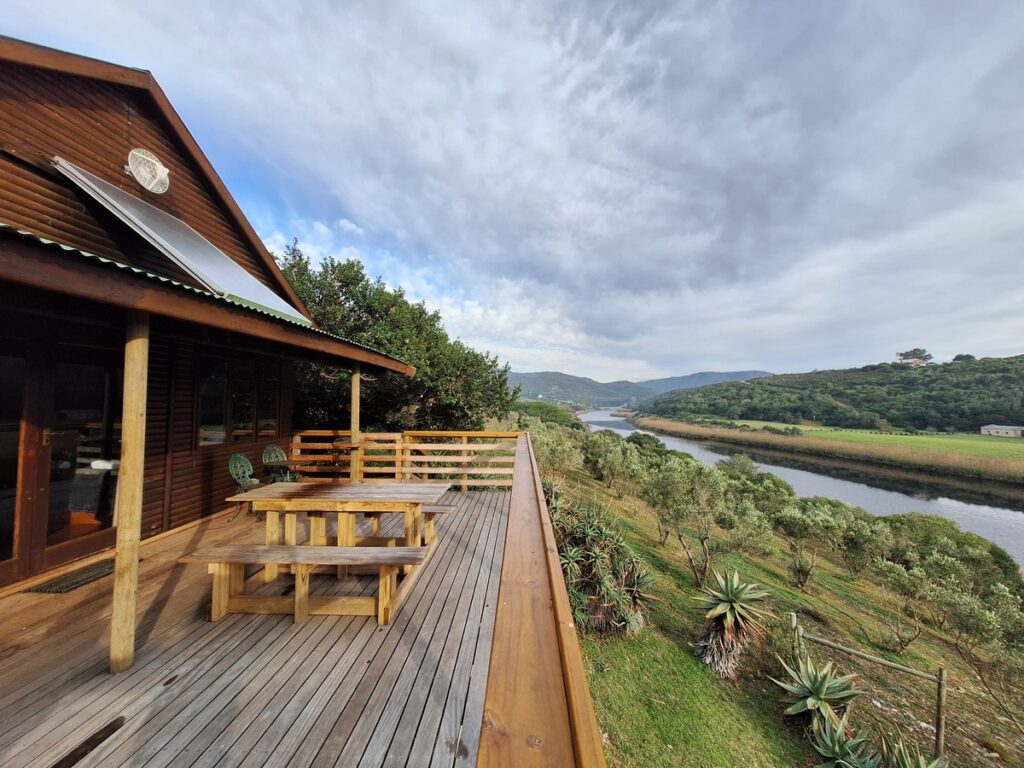 Sunbird Chalet - Wild Olive Guest Farm Goukou River view