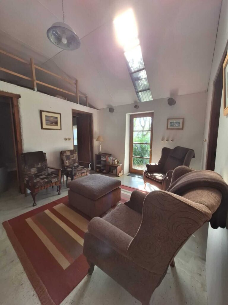 Wild Olive Guest Farm the Appletree Cottage Living Area