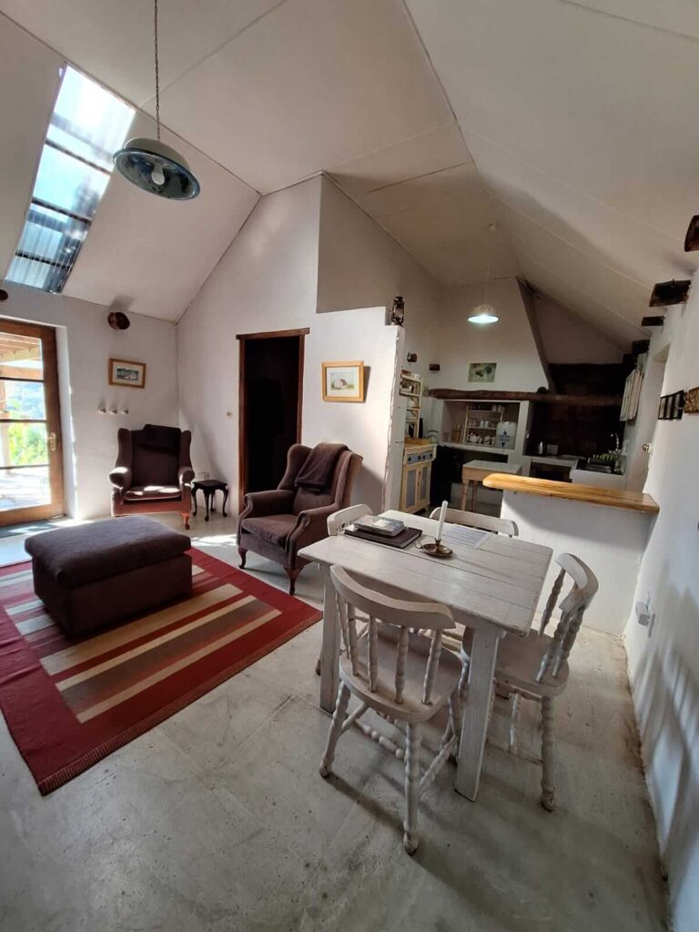 Wild Olive Guest Farm the Appletree Cottage Living Area